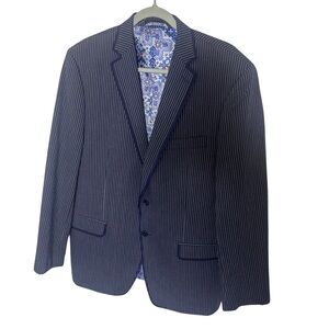 Van Heusen Studio Dark Blue Seersucker Men’s Striped Blazer with geometric line
